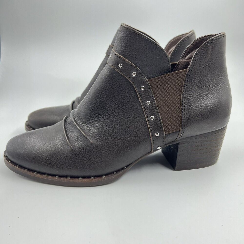 Earth DelRio  Sz 8.5 Leather Chelsea Pull On Ankle Boots Brown Studded Booties